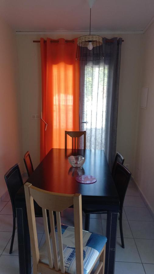Charmant Petit T2 Dans Maison Vieux-Bourg ภายนอก รูปภาพ