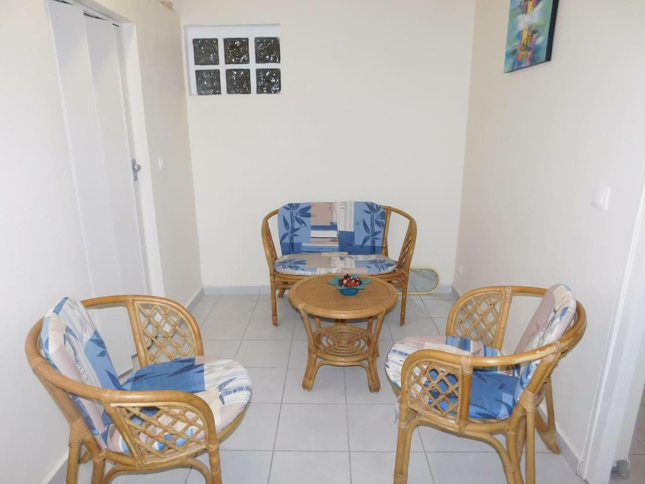 Charmant Petit T2 Dans Maison Vieux-Bourg ภายนอก รูปภาพ